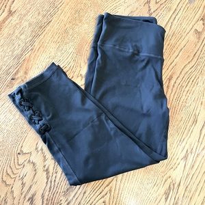 🧘🏼‍♀️[MONO B] Womens Olive Capri Athletc Leggings